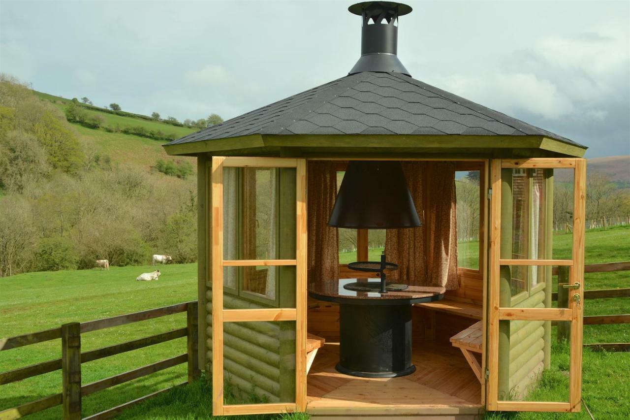 Apartmán Snug Oak Hut With A View On A Welsh Hill Farm Brecon Exteriér fotografie